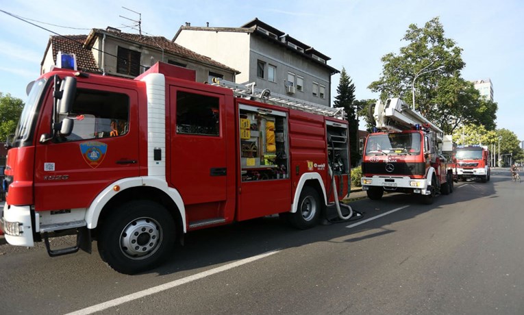 Mladići u Đurđevcu lažno prijavili požar. Zvali su vatrogasce, policiju i hitnu